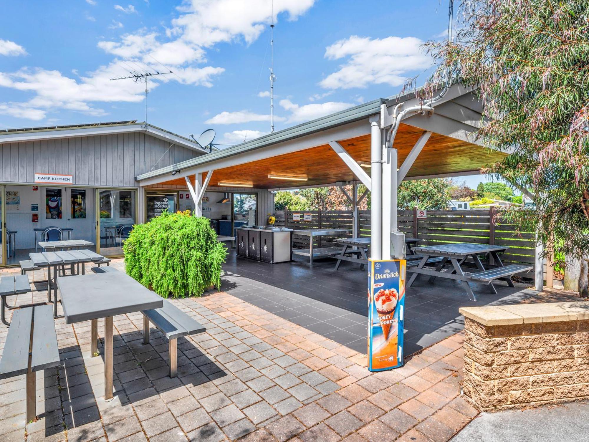 Big4 Ingenia Holidays Queenscliff Beacon Экстерьер фото