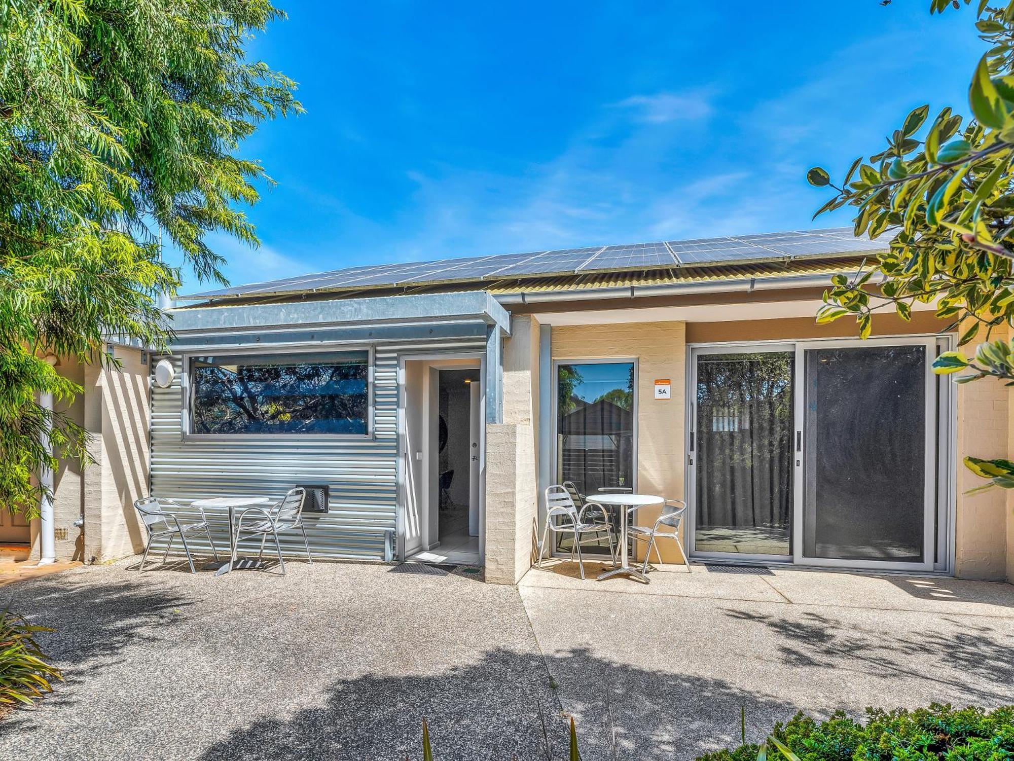 Big4 Ingenia Holidays Queenscliff Beacon Экстерьер фото