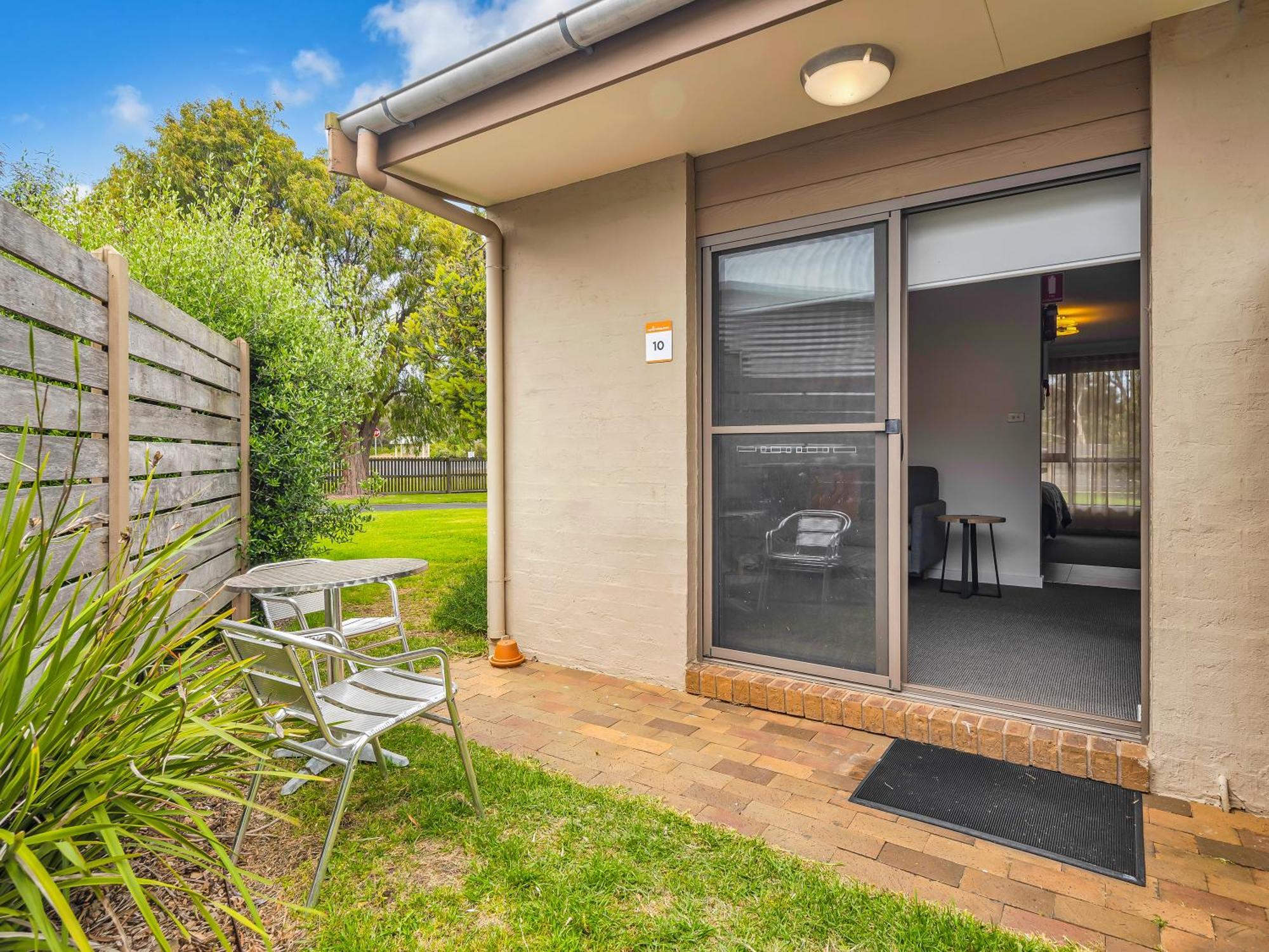 Big4 Ingenia Holidays Queenscliff Beacon Экстерьер фото